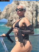 doja cat fap bunda thong biquini Photo